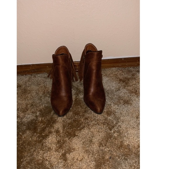 Cute brown booties - Picture 1 of 7